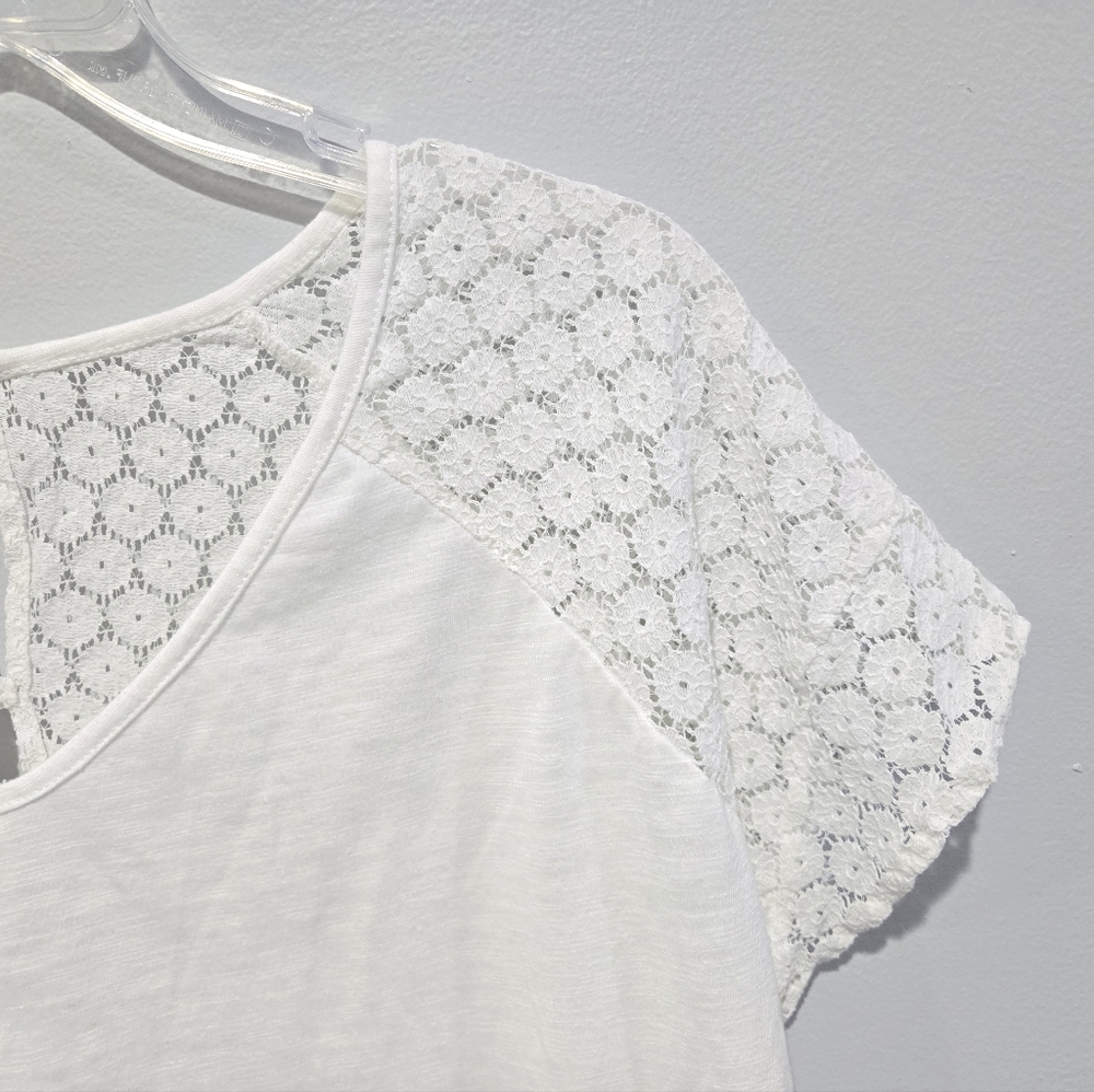 Lace-panel easy-breezy top - Picture 2 of 4